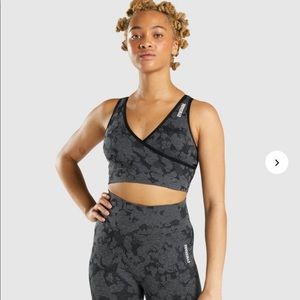 Gymshark Adapt Camo Leggings + Sports Bra Set